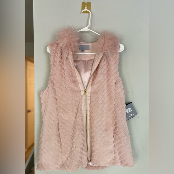 Marc New York Jackets & Blazers - Faux Fur vest ❤️😍